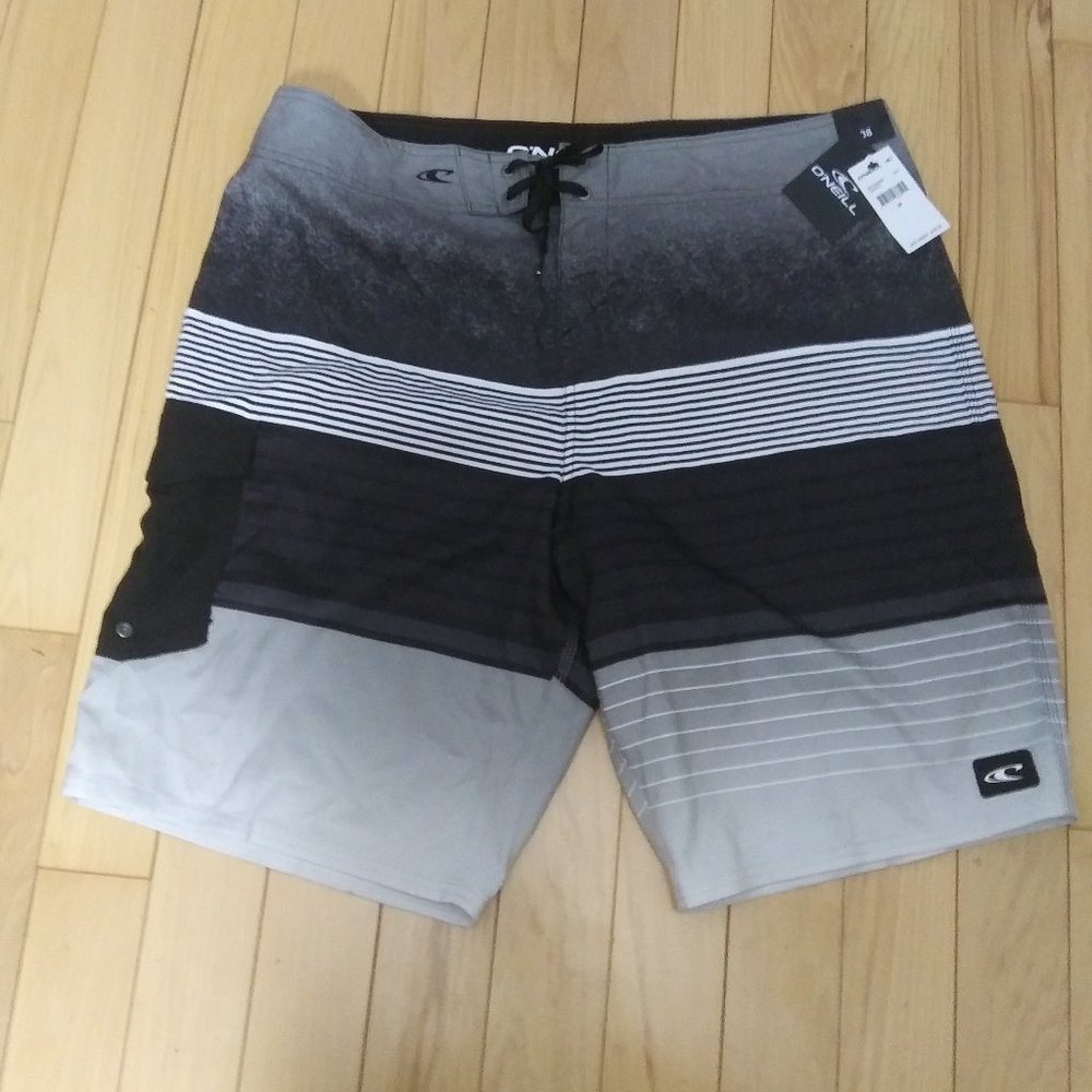 NWT O'Neill Lennox swim trunks  size 38
